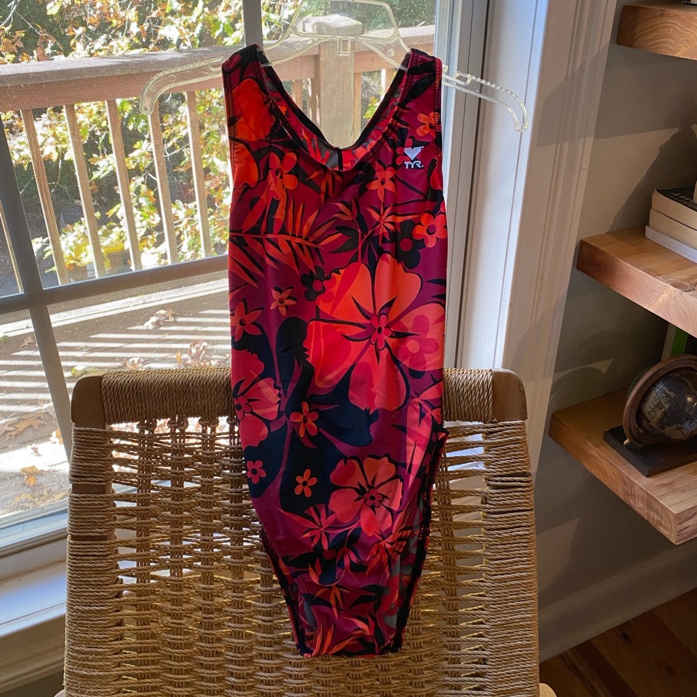 TYR Training Swimsuit, size 38